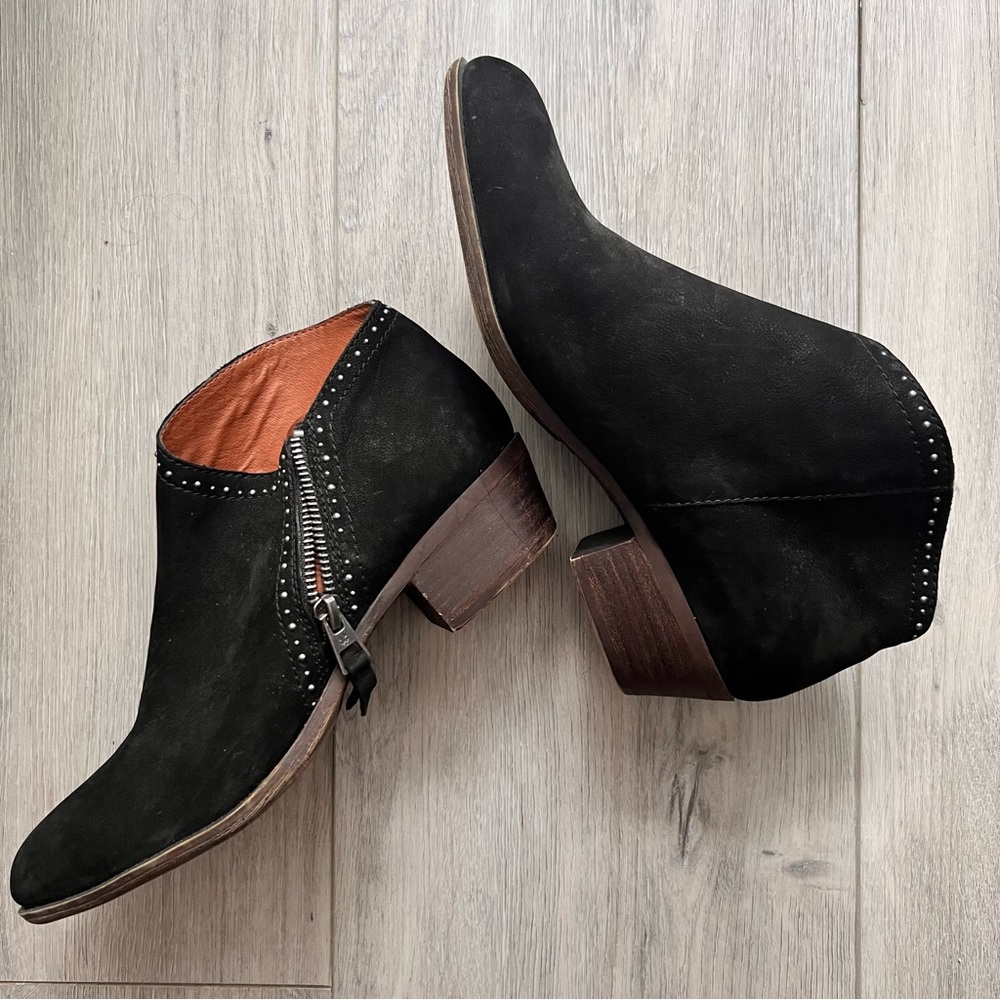 Lucky Brand Black Suede studded booties
